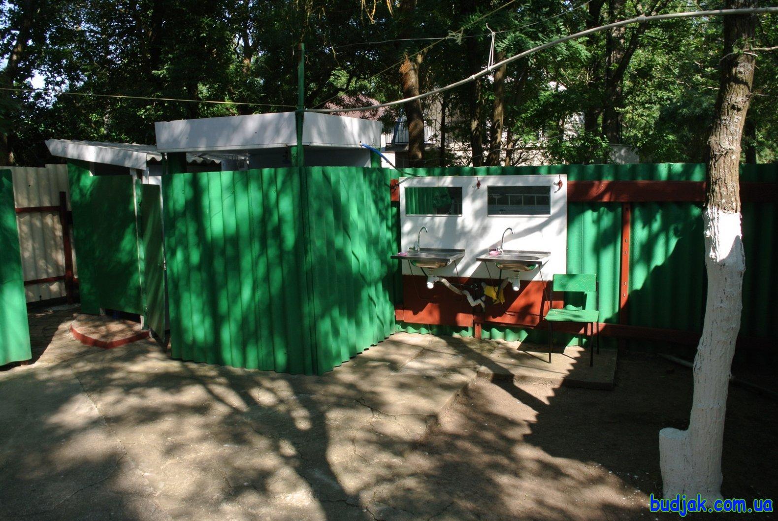 Частный коттедж отдыха «Дубовая роща» на курорте Лебедевка. Фото № 10994