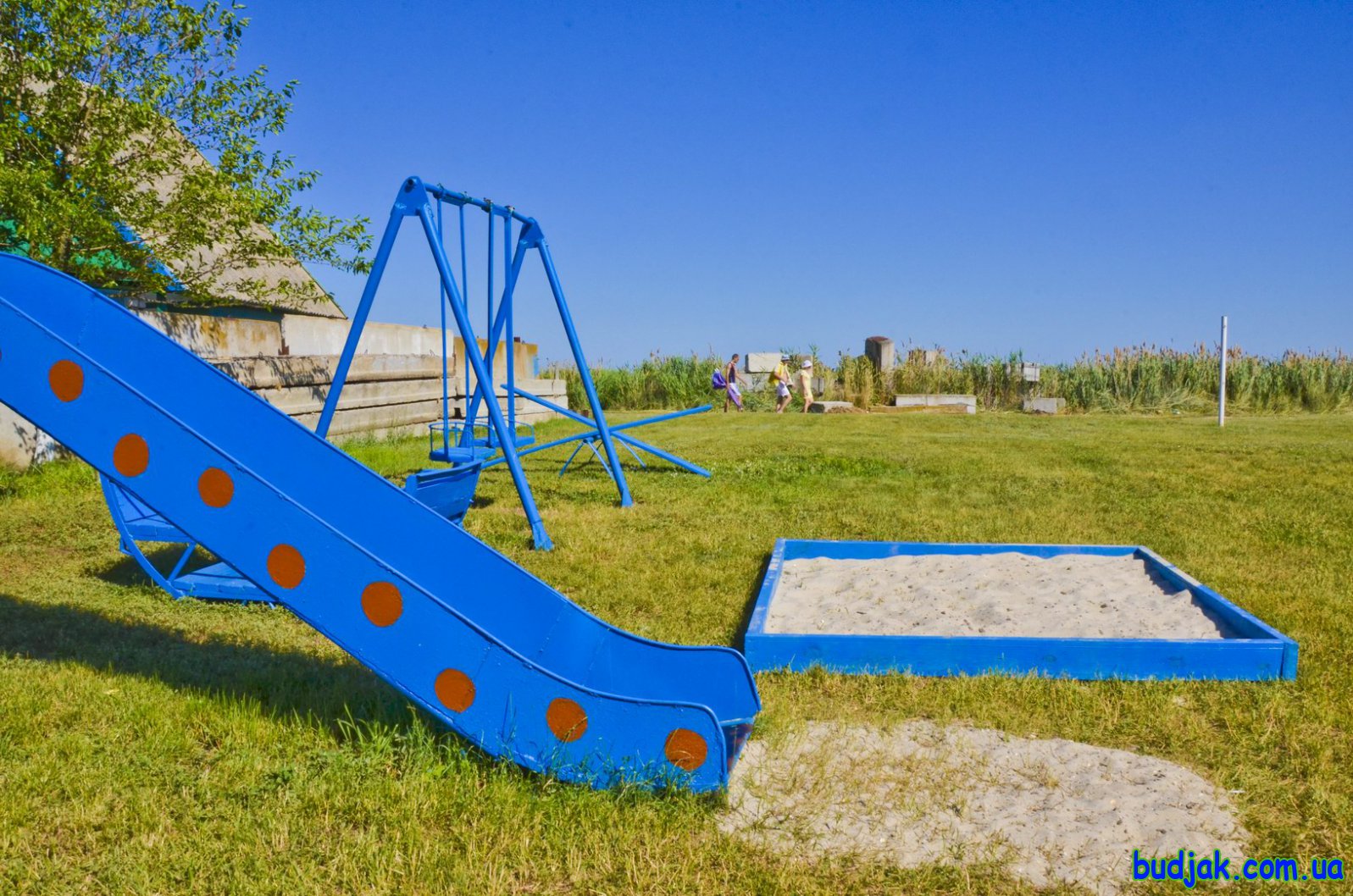 Территория базы отдыха Плай (Рассейка)baza_plai_rasseika_dsc_1716